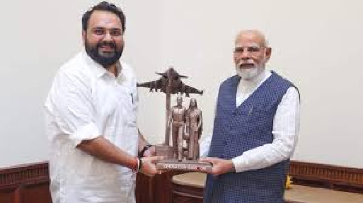 कौन हैं गुजरात के हेमांग जोशी, जो तेजस्वी सूर्या की जगह बने भाजपा युवा मोर्चा के राष्ट्रीय अध्यक्ष