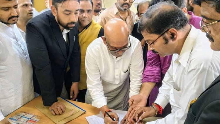 सीएम योगी के खिलाफ मानहानि का मुकदमा, मायावती की नई रणनीति, सात पुलिस वालों पर बड़ी कार्रवाई